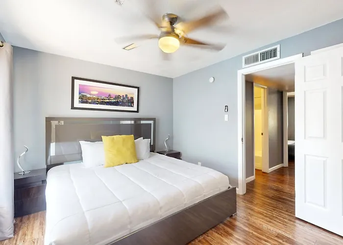 Groovin' Apartment
